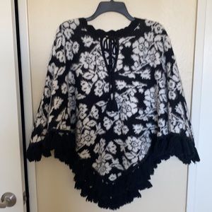 Kate Spade Black & White Floral Poncho. “Madison Ave”.
